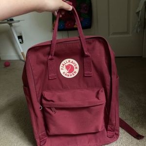 Classic Fjallraven Kånken in Ox Red, fits 13" laptop